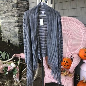 Light long sleeve sweater